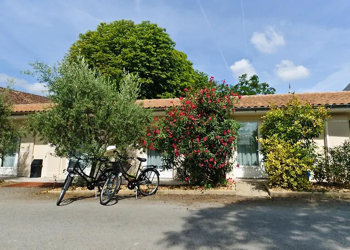 Logis Hotel L'Oliveraie