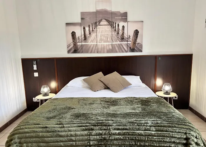 Logis Hotel L'Oliveraie